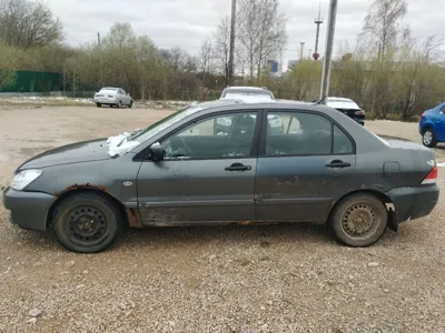 Mitsubishi Lancer