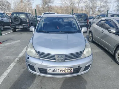 Nissan TIIDA 