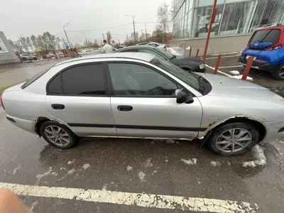 Mitsubishi Carisma