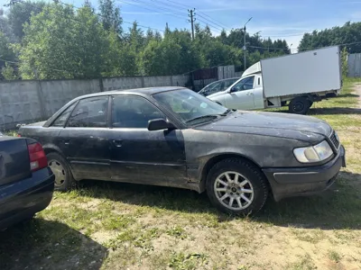 Audi 100
