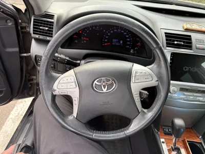 TOYOTA CAMRY